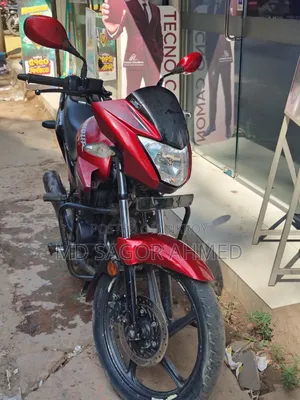 হিরো গ্ল্যামার ২০১৭ রেড