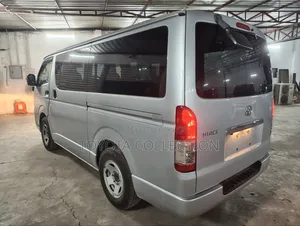Toyota HiAce 2020 Silver