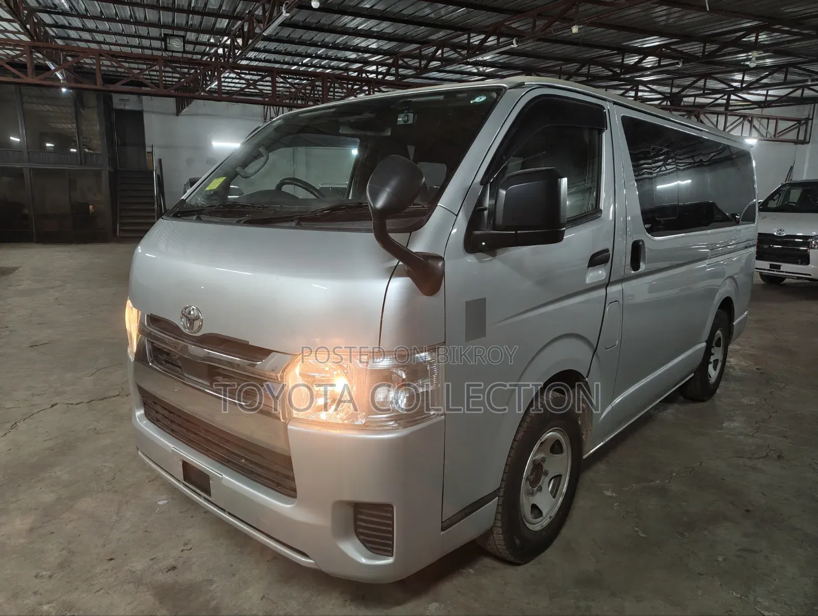 Toyota HiAce 2020 Silver
