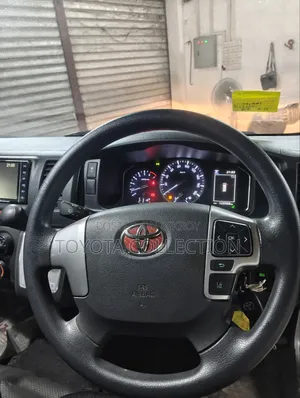 Toyota HiAce 2020 Silver