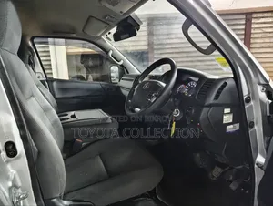 Toyota HiAce 2020 Silver