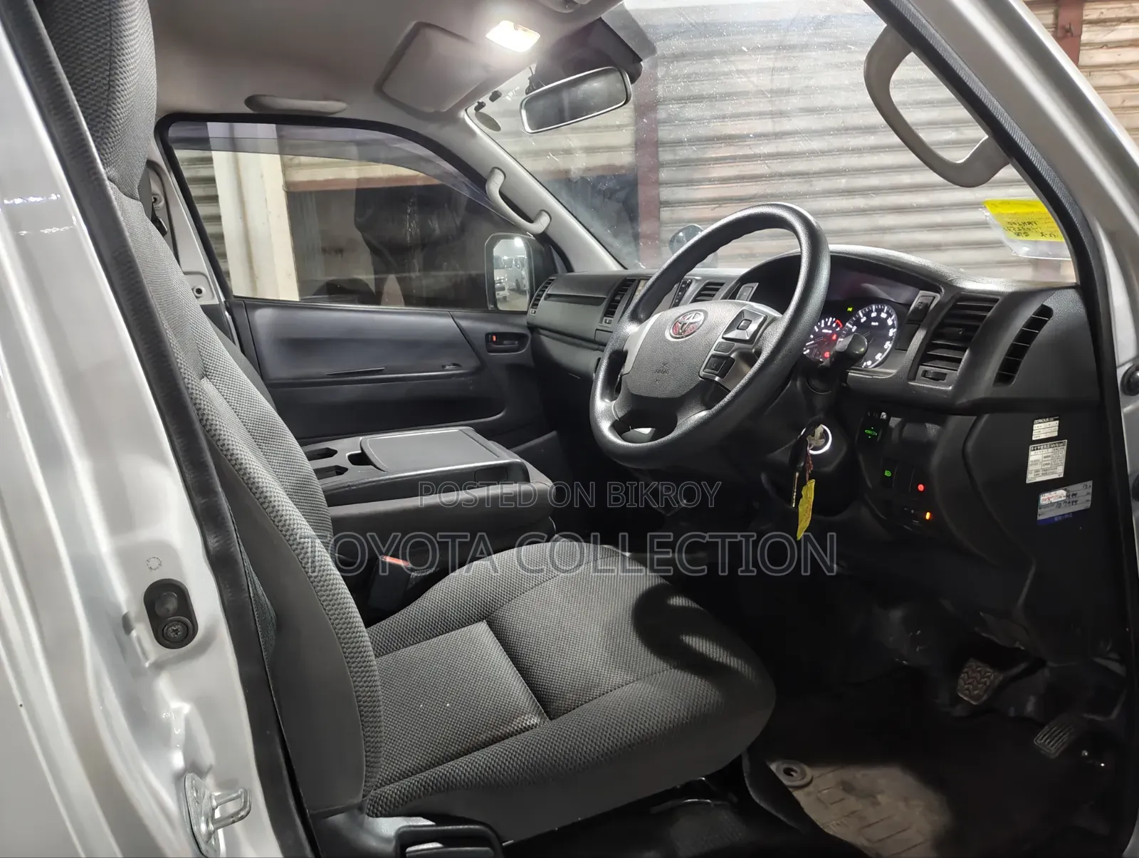 Toyota HiAce 2020 Silver