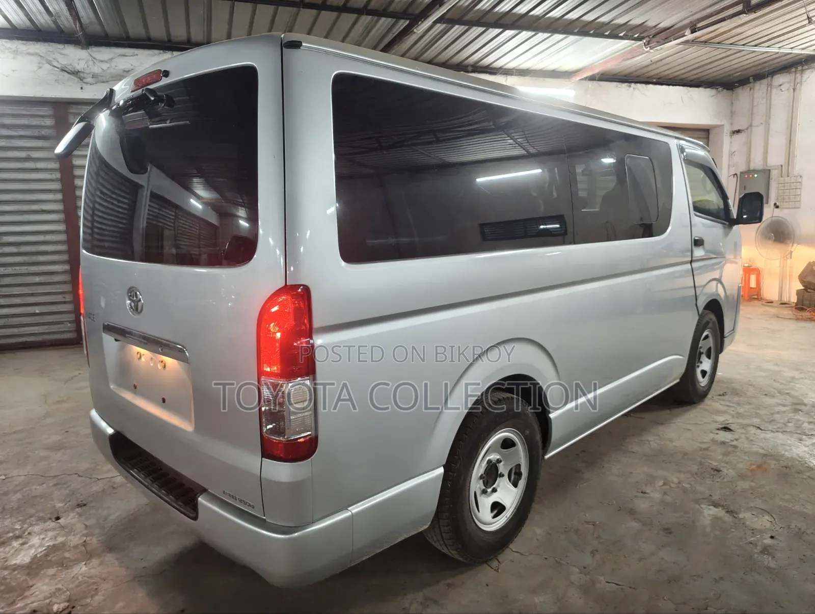 Toyota HiAce 2020 Silver