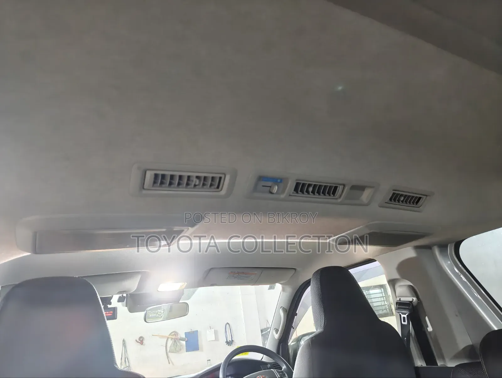 Toyota HiAce 2020 Silver
