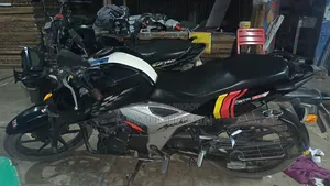 TVS Apache RTR 160 4V 2020 Black