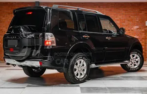 Mitsubishi Pajero Exceed 2017 Black