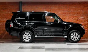 Mitsubishi Pajero Exceed 2017 Black
