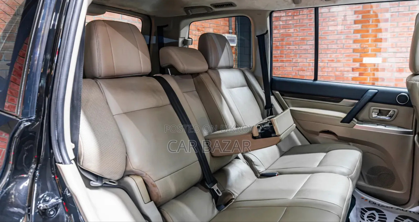Mitsubishi Pajero Exceed 2017 Black