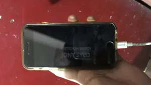 অ্যাপল আইফোন ৭ ৩২ জিবি গোলাপি