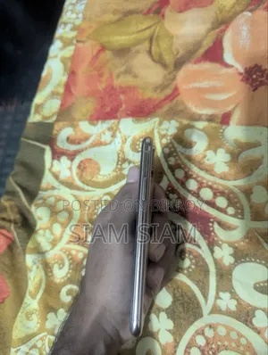 অ্যাপল আইফোন এক্সএস ৫১২ জিবি গোল্ড