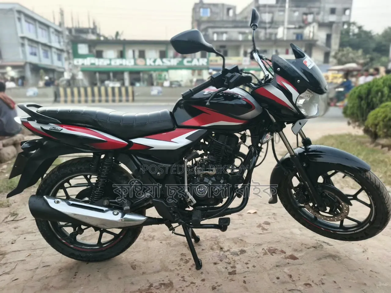 বাজাজ ডিসকভার ১২৫ ২০২১ ব্ল্যাক