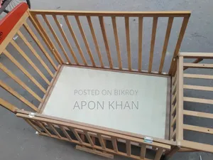 High Quality Wooden Baby Cot / Baby Bed (Very Good Condition)