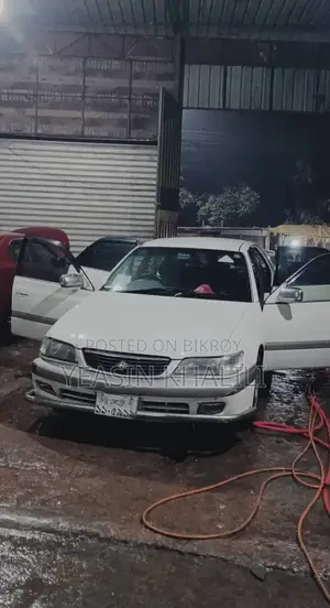 টয়োটা করোনা প্রিমিও ১.৬ এফডব্লিউডি ২০০০ হোয়াইট