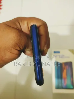 Vivo Y12 64 GB Blue