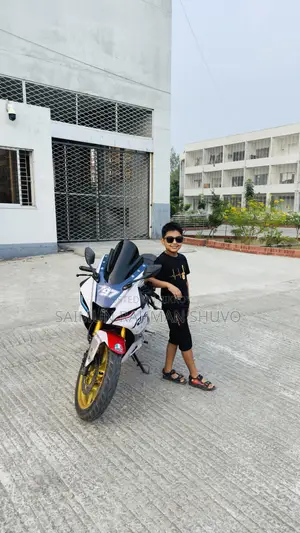 Yamaha R1 2022 White