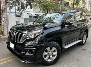 Toyota Land Cruiser Prado 2.7 i 2012 Black