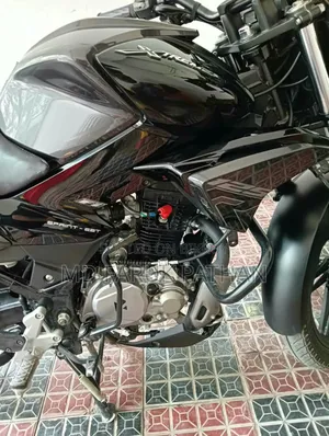 New Hero Xtreme 125R 2025 Black
