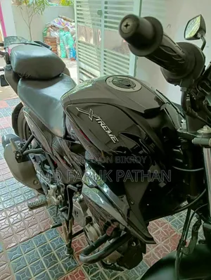 New Hero Xtreme 125R 2025 Black