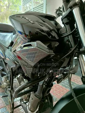 New Hero Xtreme 125R 2025 Black