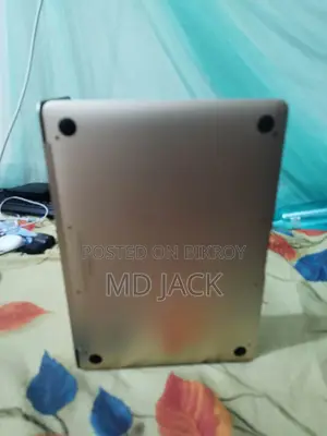 ল্যাপটপ অ্যাপল ম্যাকবুক ৮জিবি এইচডিডি+এসএসডি ২৫৬জিবি