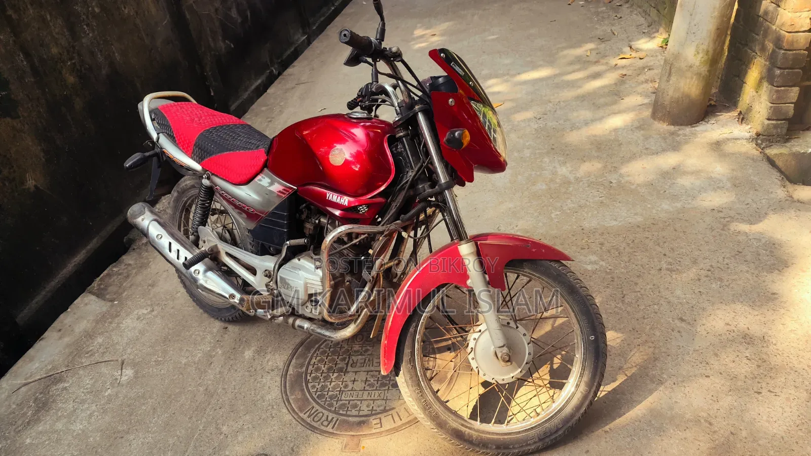 Yamaha 2006 Red