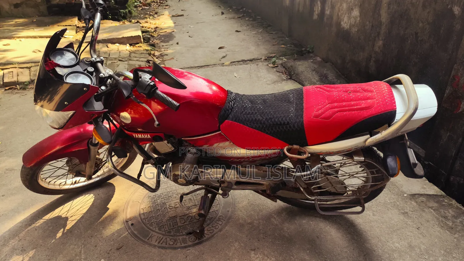 Yamaha 2006 Red