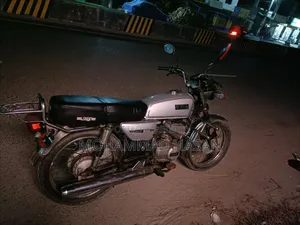 Yamaha 1997 Silver