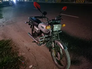 Yamaha 1997 Silver