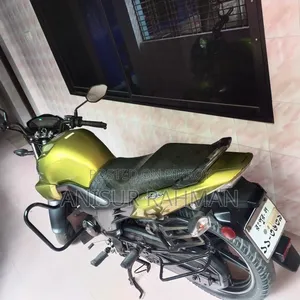 হোন্ডা সিবি ২০১৫ গ্রিন