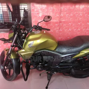 হোন্ডা সিবি ২০১৫ গ্রিন