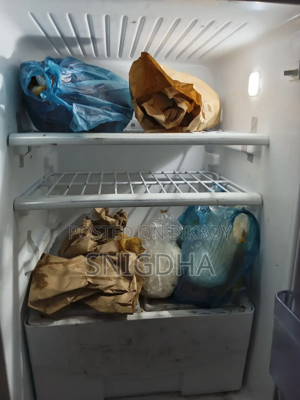 Refrigerator