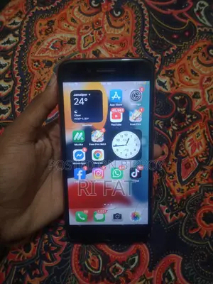 Apple iPhone 7 Plus 128 GB Red
