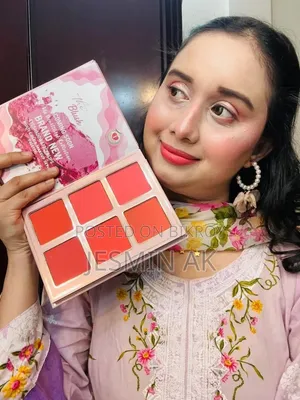 Make Up Box