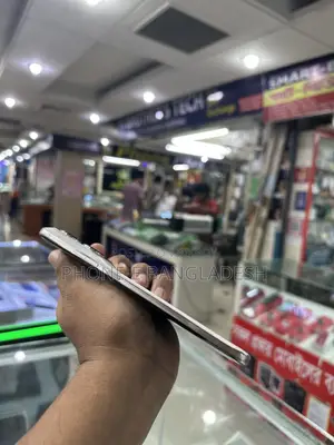 মোটোরোলা এজ ৭০ প্লাস ২৫৬ জিবি গ্রে