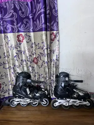 রোলিং স্কেটস