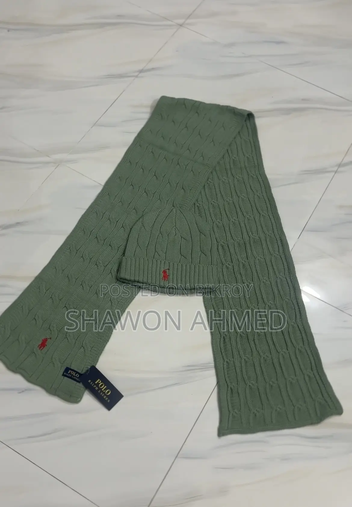 Ralph Lauren Beanie and Muffler Set. Available in Stock!!