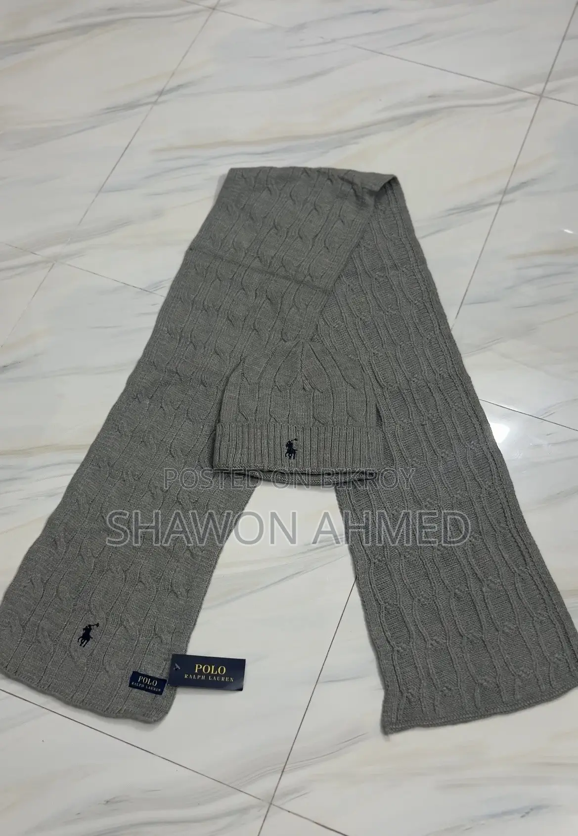 Ralph Lauren Beanie and Muffler Set. Available in Stock!!