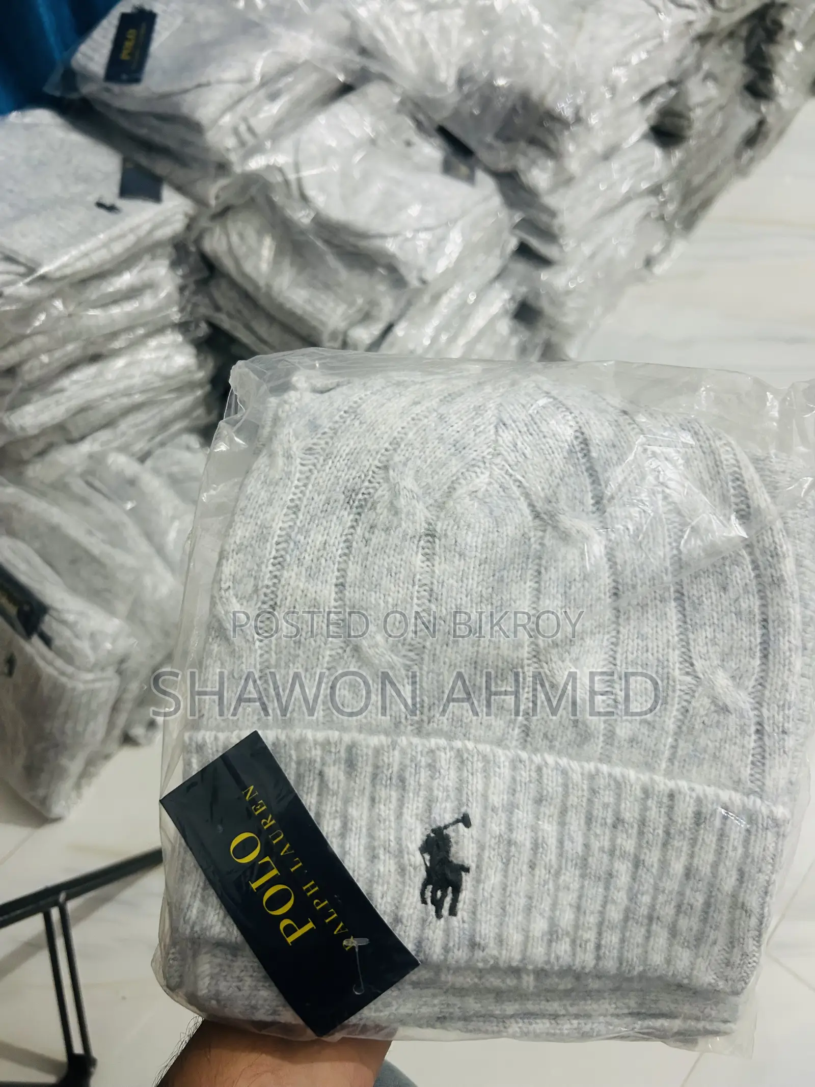 Ralph Lauren Beanie and Muffler Set. Available in Stock!!