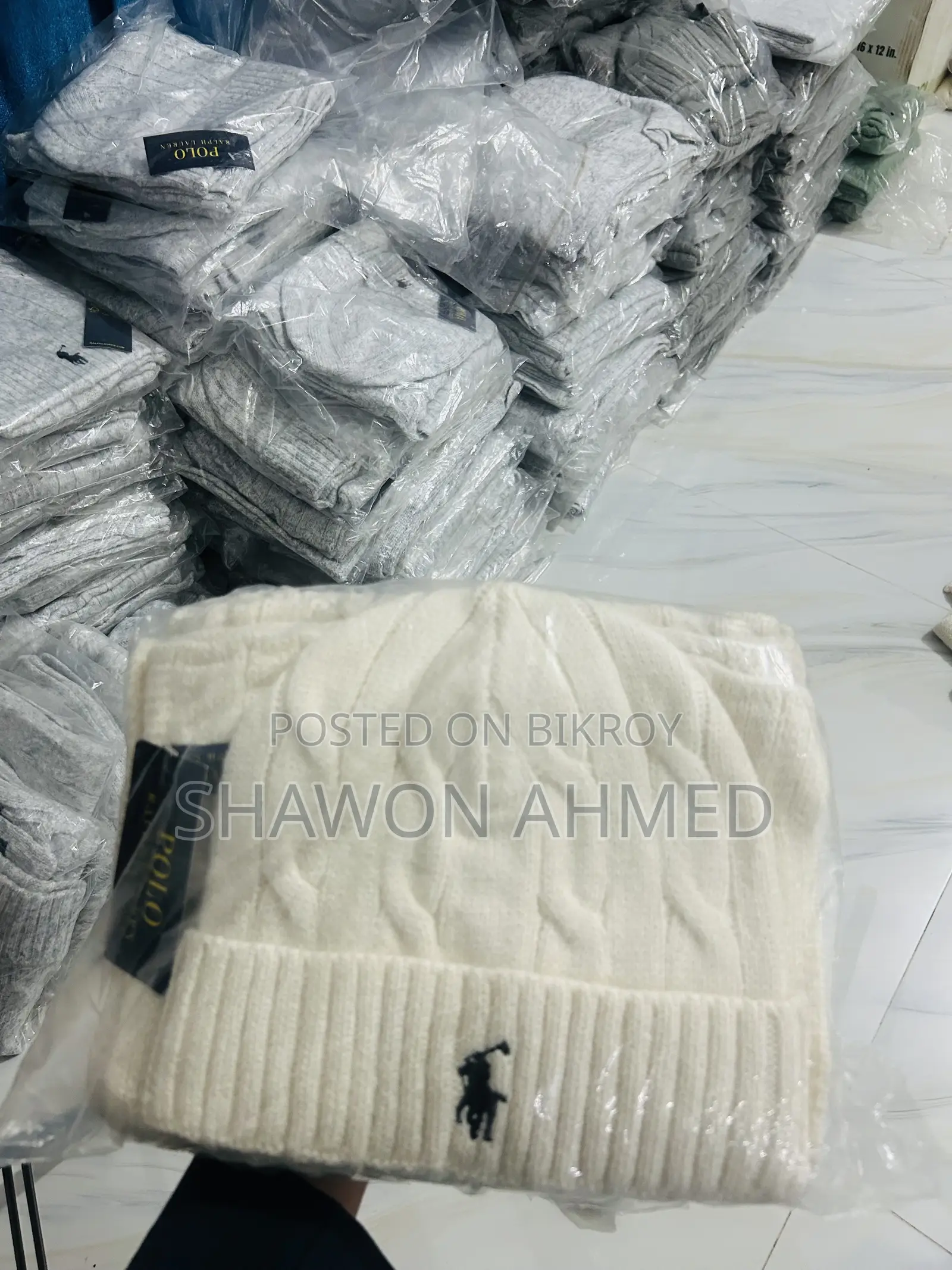 Ralph Lauren Beanie and Muffler Set. Available in Stock!!