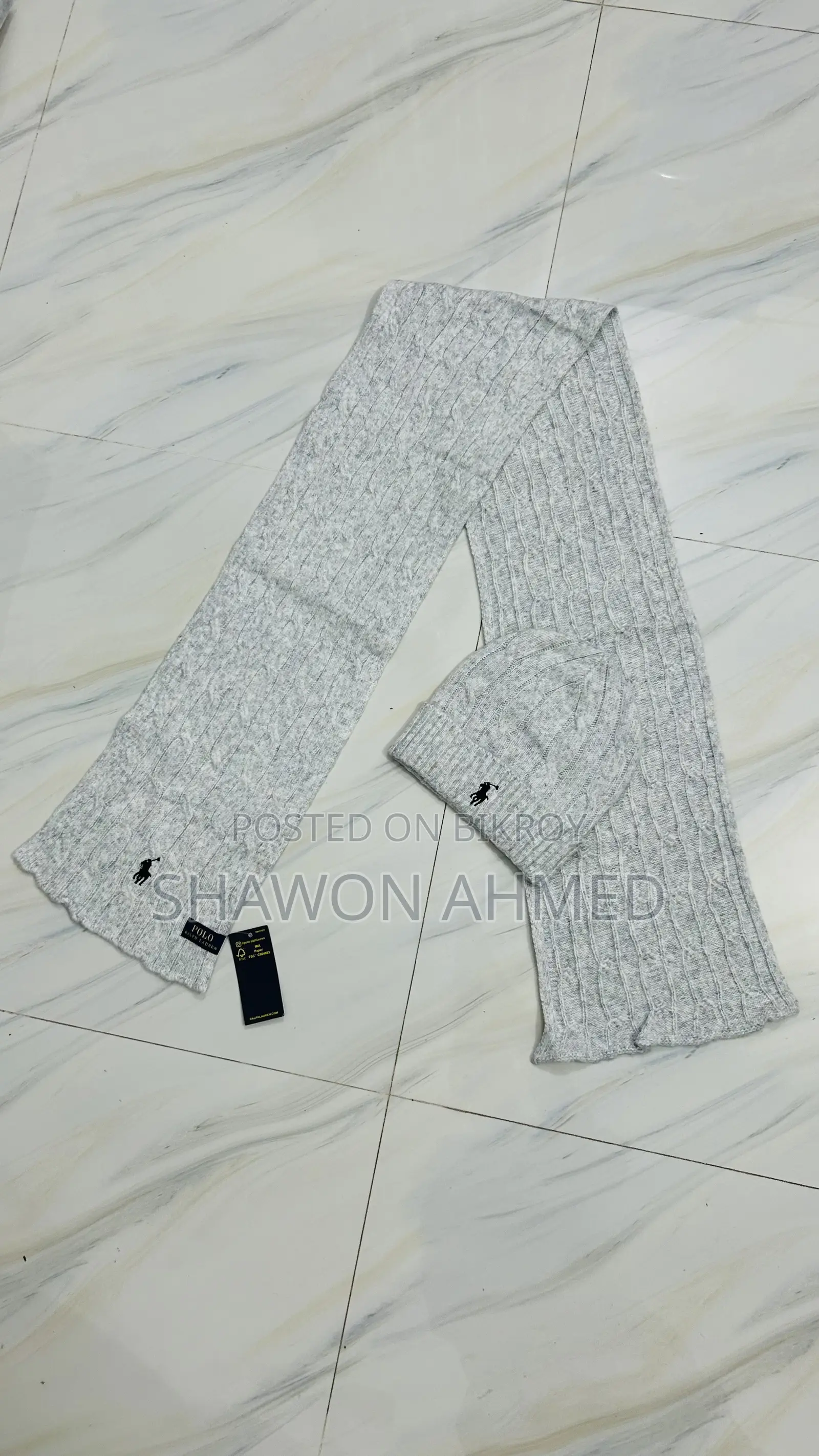 Ralph Lauren Beanie and Muffler Set. Available in Stock!!