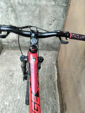 মডেল ভেলোসি ৬০২