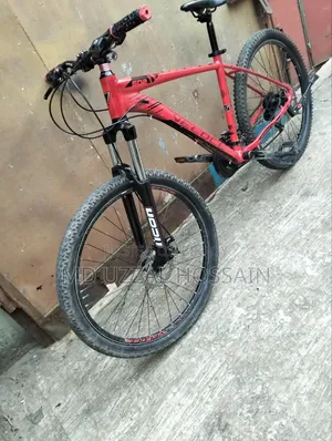মডেল ভেলোসি ৬০২