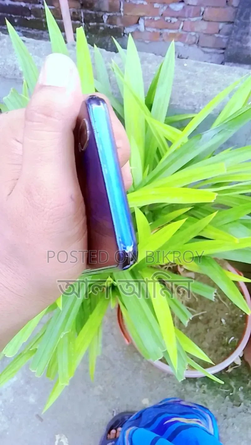 Vivo Y11 32 GB Blue