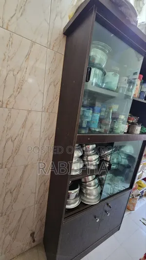 ছোট কেবিনেট