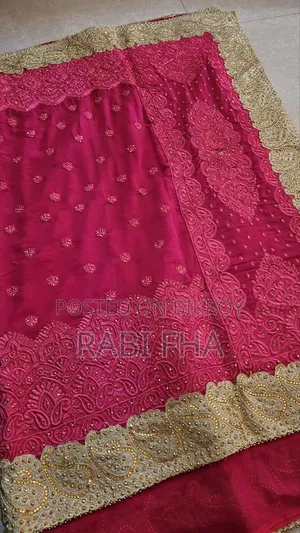 পার্টি শাড়ী