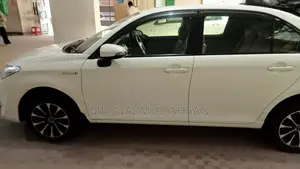 Toyota Axio 1.5 Hybrid Two-Wheel Drive 2016 White