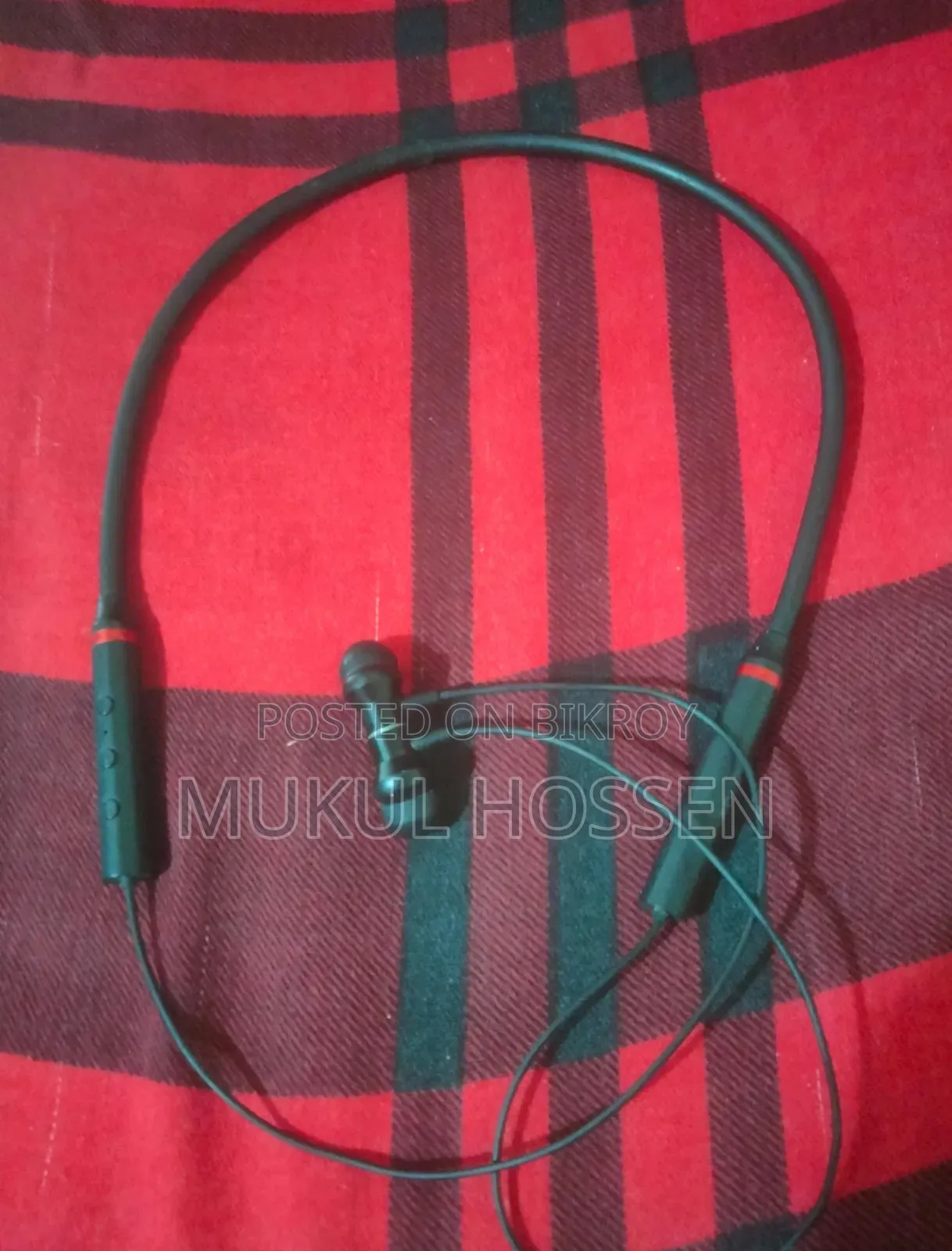 Neckband Earphone