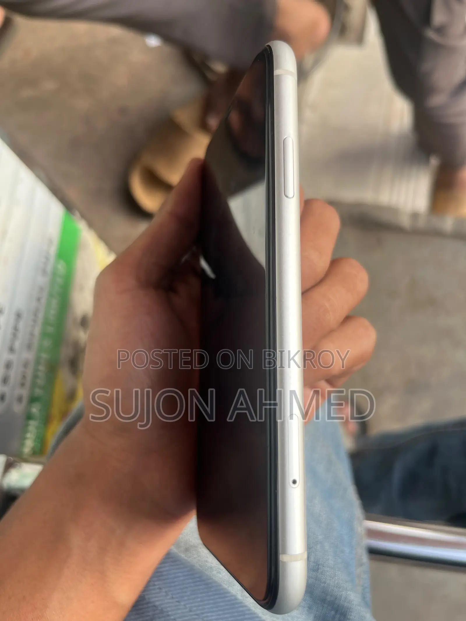 Apple iPhone XR 64 GB White