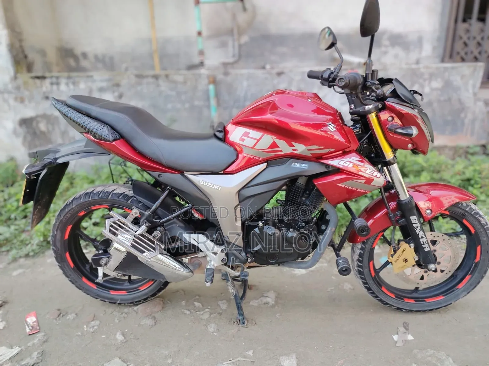 নতুন সুজুকি জিক্সার ২০২৩ লাল
