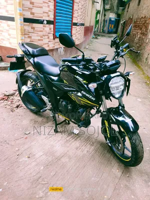 সুজুকি জিক্সার ২০২২ ব্ল্যাক